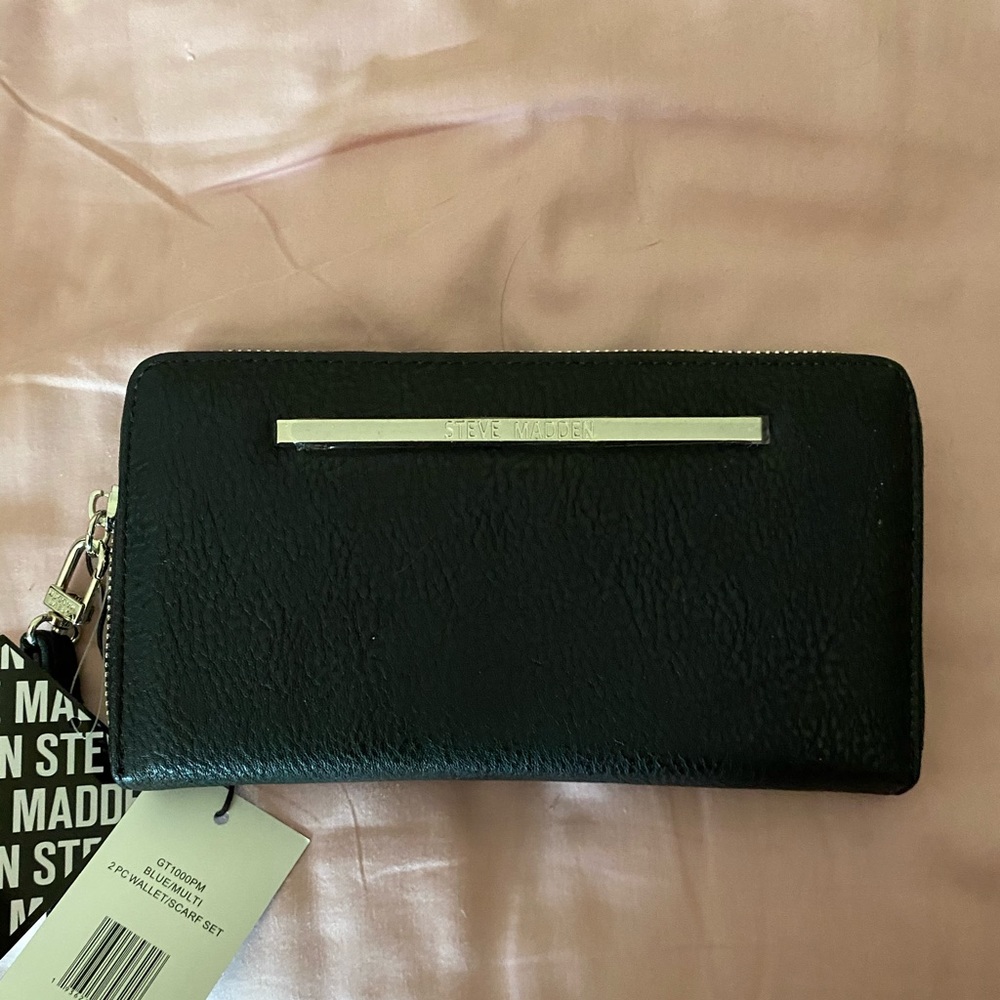 Steve Madden clutch